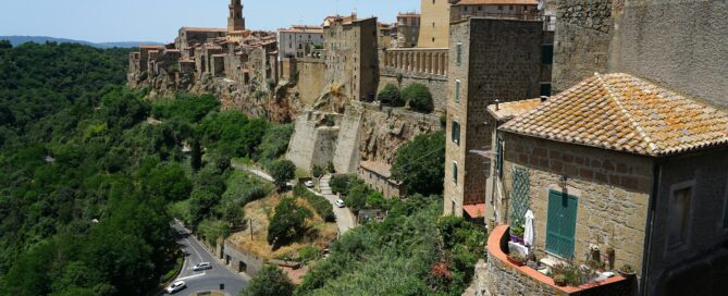 Pitigliano - Foto di Paolo Comai su Unsplash